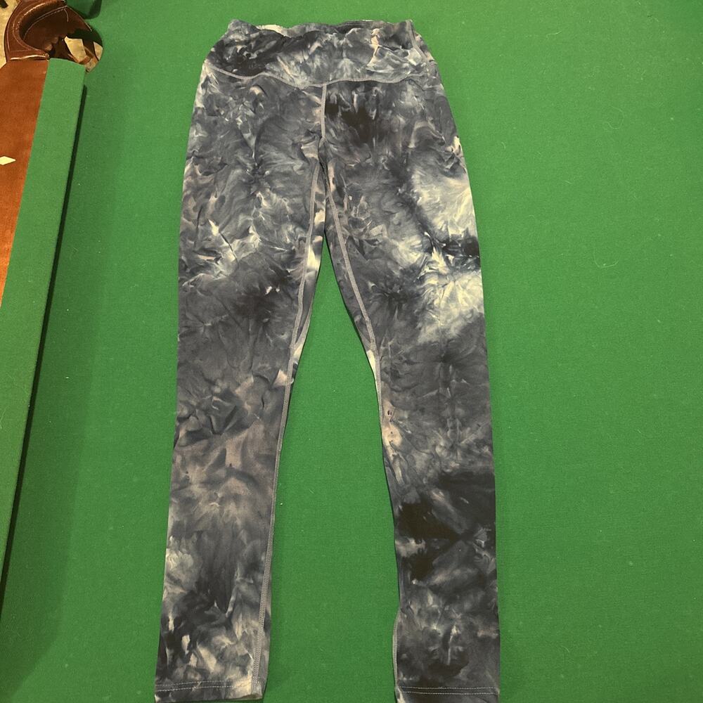 O To S Tie-Dye High-Waisted Leggings, Size Medium, Blue/Black Marble Pattern